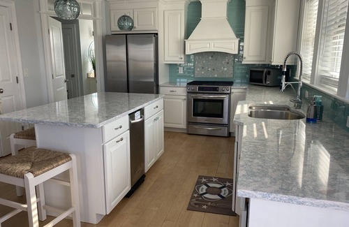 Charlestown House | ENTIRE HOME CHARLESTOWN BEACH - BEACH HAVEN RI - FULLY STOCKED!