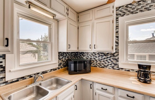 Edgewater House | Entire Home close to Sloan's Lake and Downtown Denver Large 3 car garage