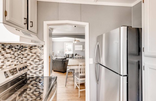 Edgewater House | Entire Home close to Sloan's Lake and Downtown Denver Large 3 car garage
