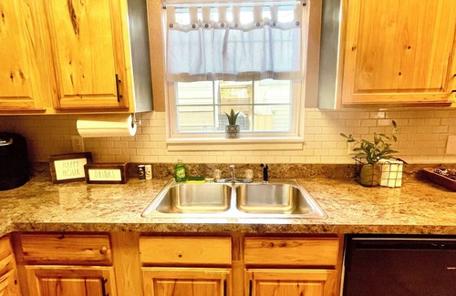 South Coffeyville House | Entire home in South Coffeyville, Oklahoma