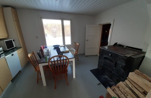Iisalmi Villa | Entire home in Iisalmi, Finlandn10 guests, 3 bedrooms, 10 beds,nSauna, farmhouse