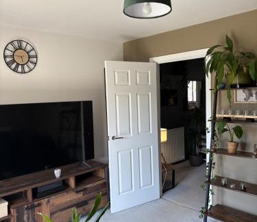 Newhaven Apartment | Entire home in Newhaven