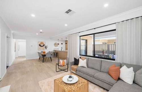 Carlisle House | Entire Home, Modern 3x2 in VicPark