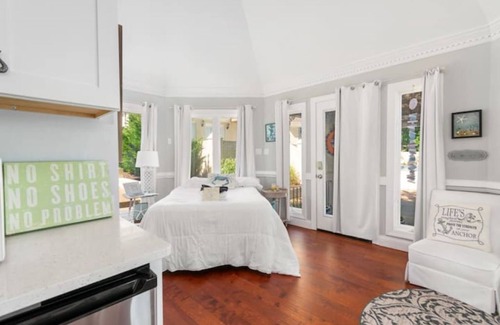 Portsmouth House | Entire Home on Crystal Lake