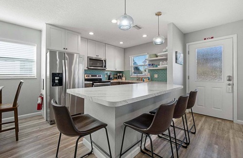 Flagler Beach House | Entire Home-Pet Friendly-Large Fenced Yard-Sleeps 14
