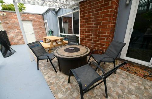 Serra Mesa House | Entire home, Pool, Free Parking, WiFi, Pets are allowed