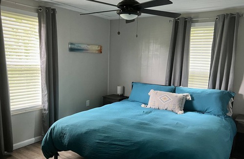 Port Neches House | Entire home w/king bed & carport near Neches River