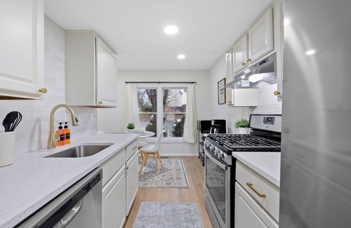 Woodbridge House | Entire Home - Woodbridge Wonderhouse 2000+sqft!