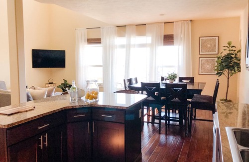 Quincy House | Entire House - Expansive views and access to community amenities