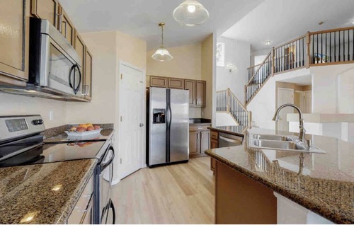 Henderson House | Entire house in a quiet neighbourhood