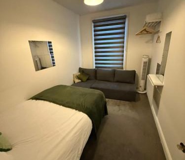 Kings Cross St. Pancras Apartment | Entire House in King's Cross