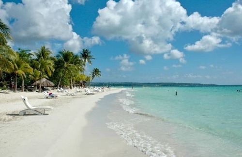 West End House | Entire House on West End Negril for 1-13 people