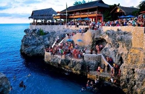 West End House | Entire House on West End Negril for 1-13 people