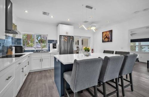 Melaleuca Gardens House | Entire House - Paradise in Dania Beach