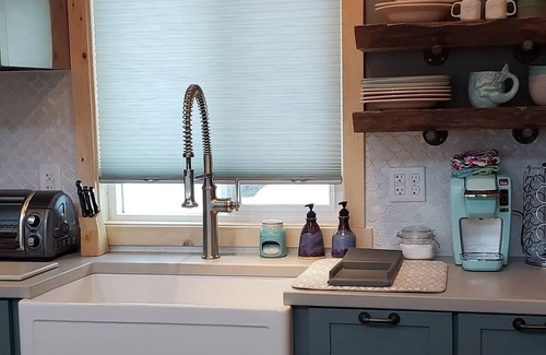 Seward House | Entire House Tiny Home: close to cruise ship terminal and downtown Seward