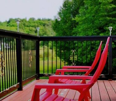 Bracebridge House | Entire house/wifi/private/cozy/escape/Muskoka lake
