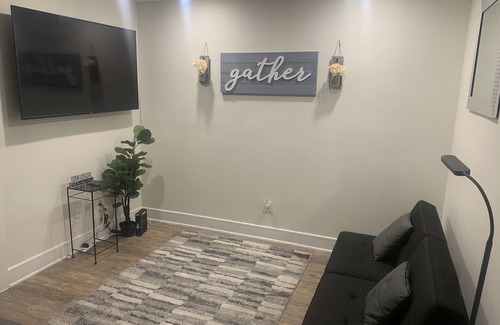 Old East Dallas Apartment | Entire LuxModern Deep Ellum Min.to Downtown/Uptown