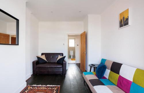 Harlesden Apartment | Entire luxurious flat sleeps 4 persons