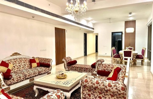 Vasant Kunj Apartment | Entire Luxury 2BHK Flat for Parties/Family