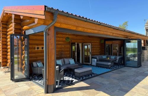 Crook Apartment | Entire Luxury Log Cabin Sleeps 6 with Private Hot Tub & Scenic Views near Durham & Bishop Auckland