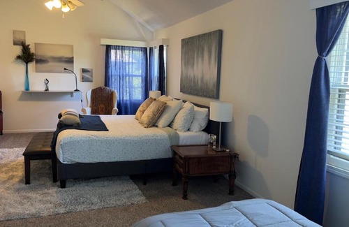 Olathe House | Entire Luxury Private Properties - With High 1Gig internet