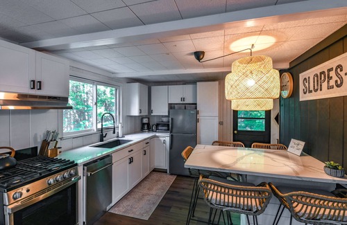 Bethlehem Cabin | Entire Modern Cabin by the NH White Mountains, Cannon + Franconia Notch!