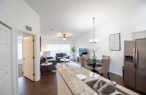 Dade City House | Entire Modern Home in Dade City