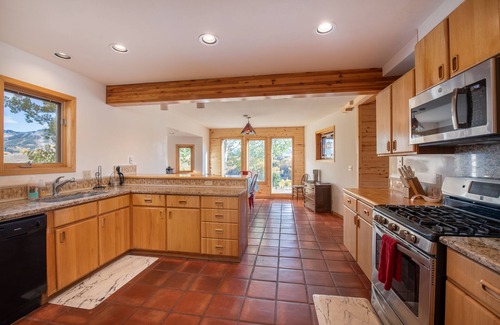 Crested Butte House | Entire Mountain Home with Breathtaking Views!