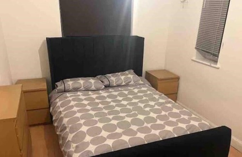 Alibon Apartment | Entire one bed flat, close to London