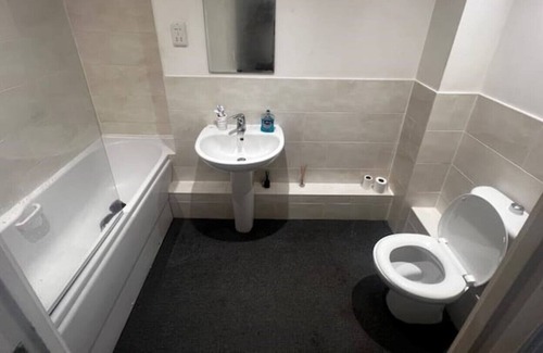 Alibon Apartment | Entire one bed flat, close to London