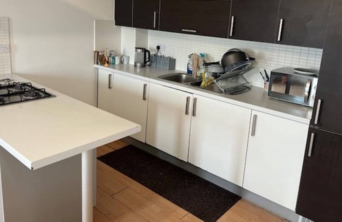 Alibon Apartment | Entire one bed flat, close to London