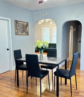 Utica Apartment | Entire place in quiet area