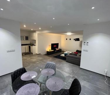 Roveredo House | Entire Private House