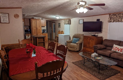 Central House | Entire residential home on 3 acres in quiet neighborhood, Clemson/Liberty area