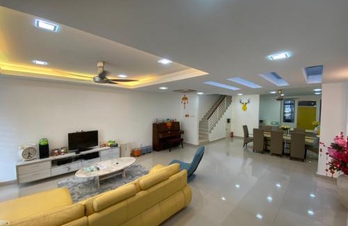 Seri Kembangan House | Entire Residential Home Jia Residences Bkt Serdang沙登温暖的家