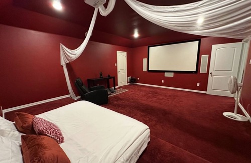 Original Town House | Entire Second Floor in Premium Location