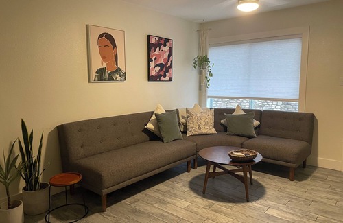 Bouldin Condo | Entire South Congress Condo- Walk to the best attractions in Austin!