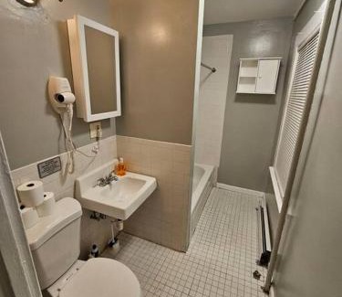 East Orange Apartment | Entire Spacious Cozy Apartment