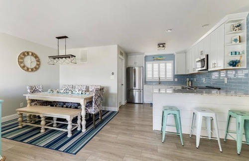Green Creek House | ENTIRE TOWNHOME, STEPS TO THE BEACH WITH POOL LOCATED IN THE OCEAN SANDS IN WWC!