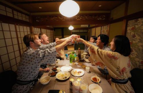 Kinosaki Onsen Hotel | Entire Traditional Japanese House with Free Shuttle, Activities & Kids Stay Free 送迎付きお子様無料でアクティビティも楽しめる1棟プライベート宿