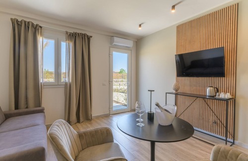 Ragusa House | Entire vacation home with private pool suitable for 18 people