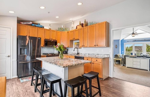 Bethany Beach Villa | Entire Villa with Gorgeous Bay Views and 5 minute Walk to the Beach