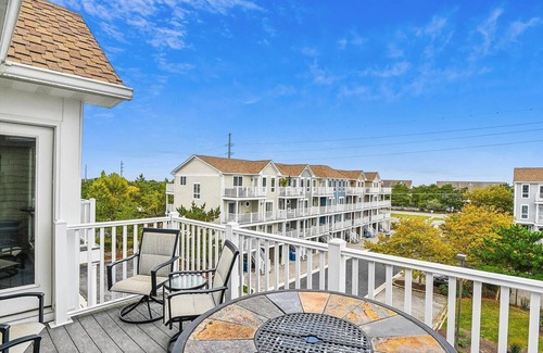 Bethany Beach Villa | Entire Villa with Gorgeous Bay Views and 5 minute Walk to the Beach