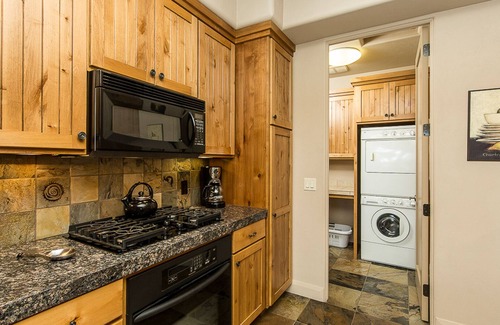 Lava Falls House | Entrada Private Gated and Dog Friendly