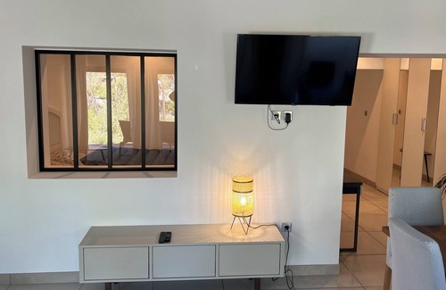 Rognac Apartment | Entre Aix et Marseille