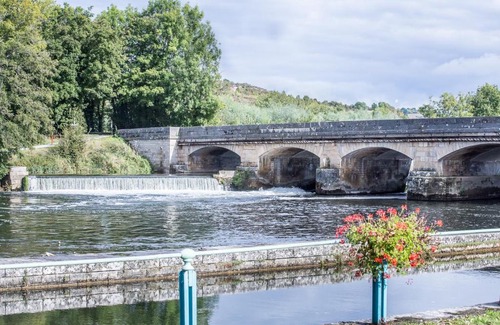 Escolives-Sainte-Camille Bed & Breakfast | ENTRE CANAL ET VIGNES