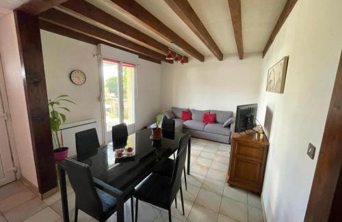 Salmiech House | Entre lacs, balades et culture