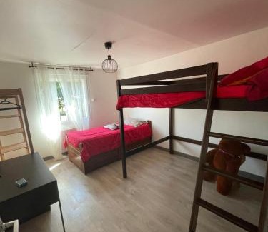 Salmiech House | Entre lacs, balades et culture