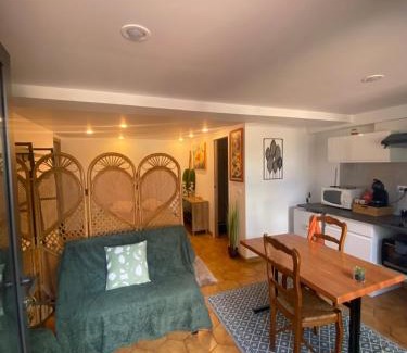 Toulouges Apartment | Entre Mer et Montagne