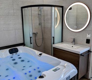 Les Echelles House | Entre-Nous-Deux Sauna & Spa